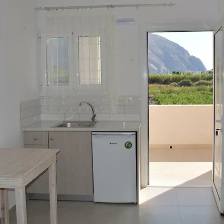 Konstantinos * Perissa (Santorini)