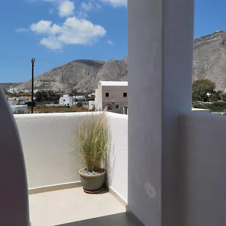 Konstantinos Apartament Perissa (Santorini)