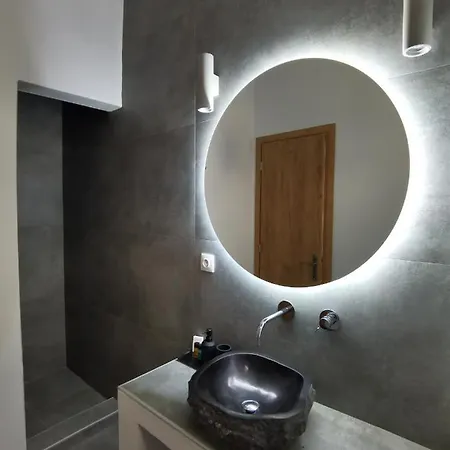 Konstantinos * Períssa