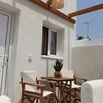 Konstantinos * Perissa (Santorini)