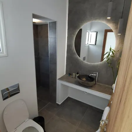 Konstantinos Perissa (Santorini)