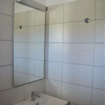 Konstantinos Apartamento *