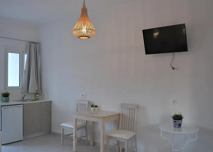 Konstantinos Apartman Perísza